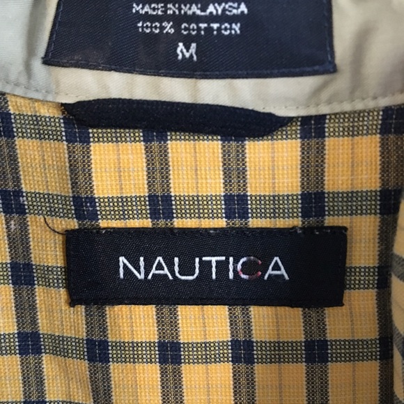 Nautica Button down Size M - Picture 4 of 5
